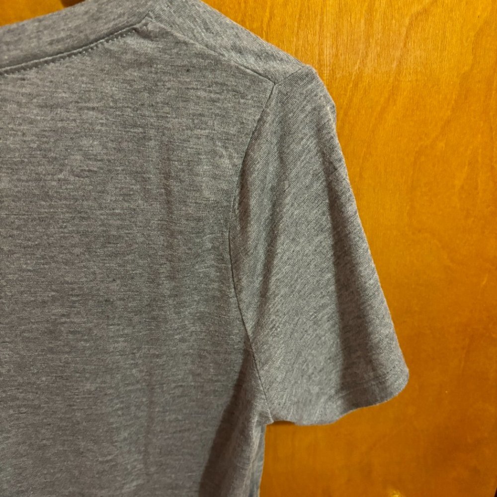 Mickey + Mini Mouse Womens Disney T-Shirt‎ Gray Short Sleeve Scoop Neck M - Picture 13 of 13
